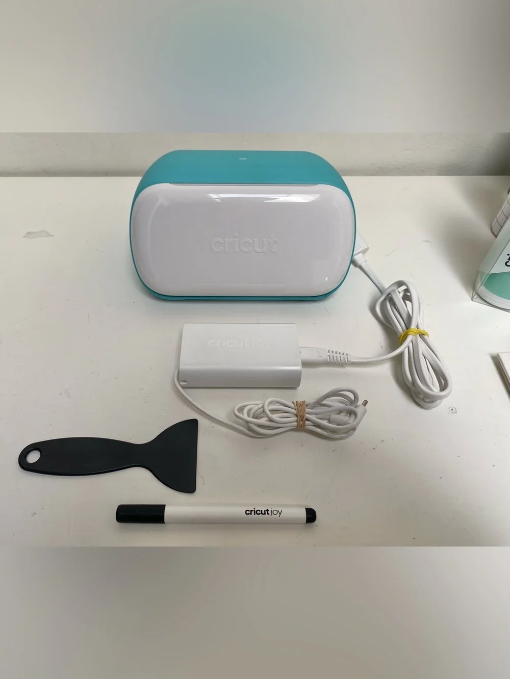 Cricut Joy Machine Bundle With Lots Of Extras Smart Vinyl- Tools- Pen Scrapbook